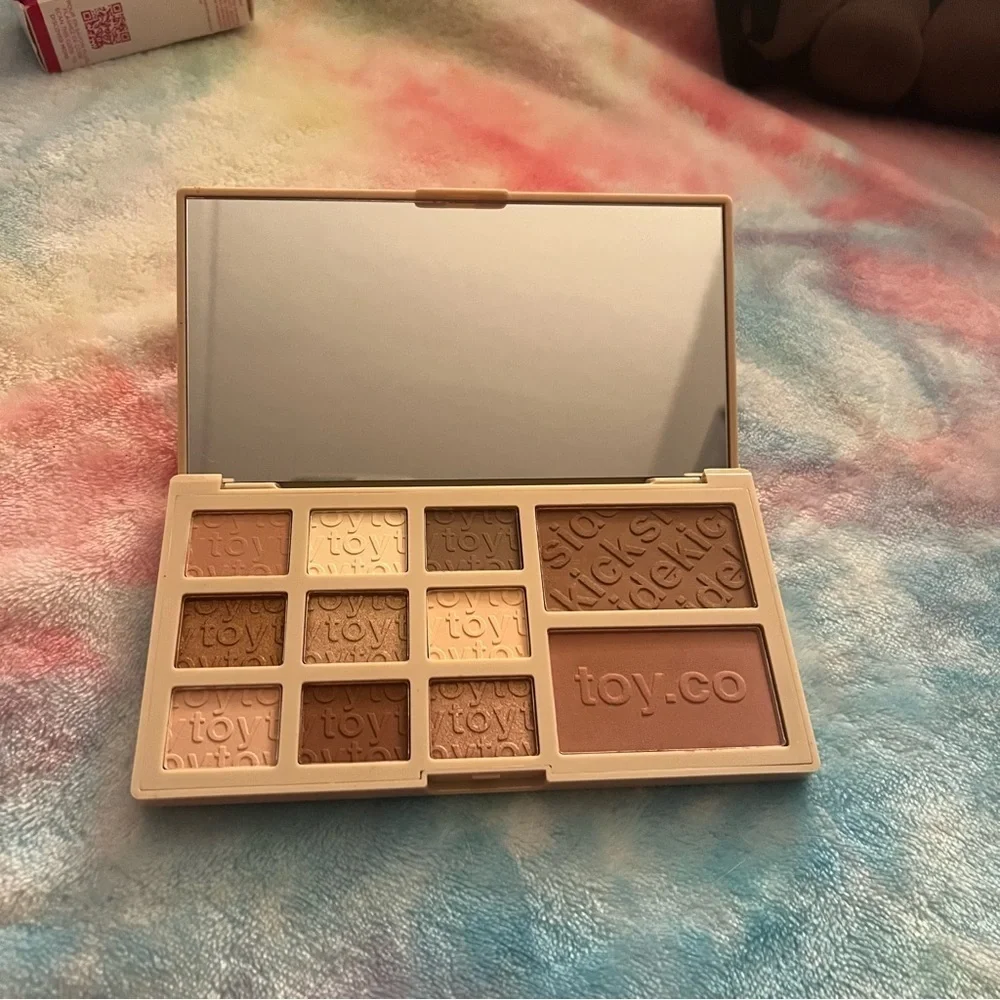 Toy Factory Sidekick One Palette NEW